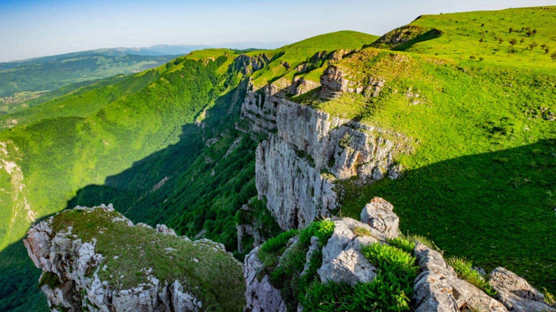 Кобилини стени