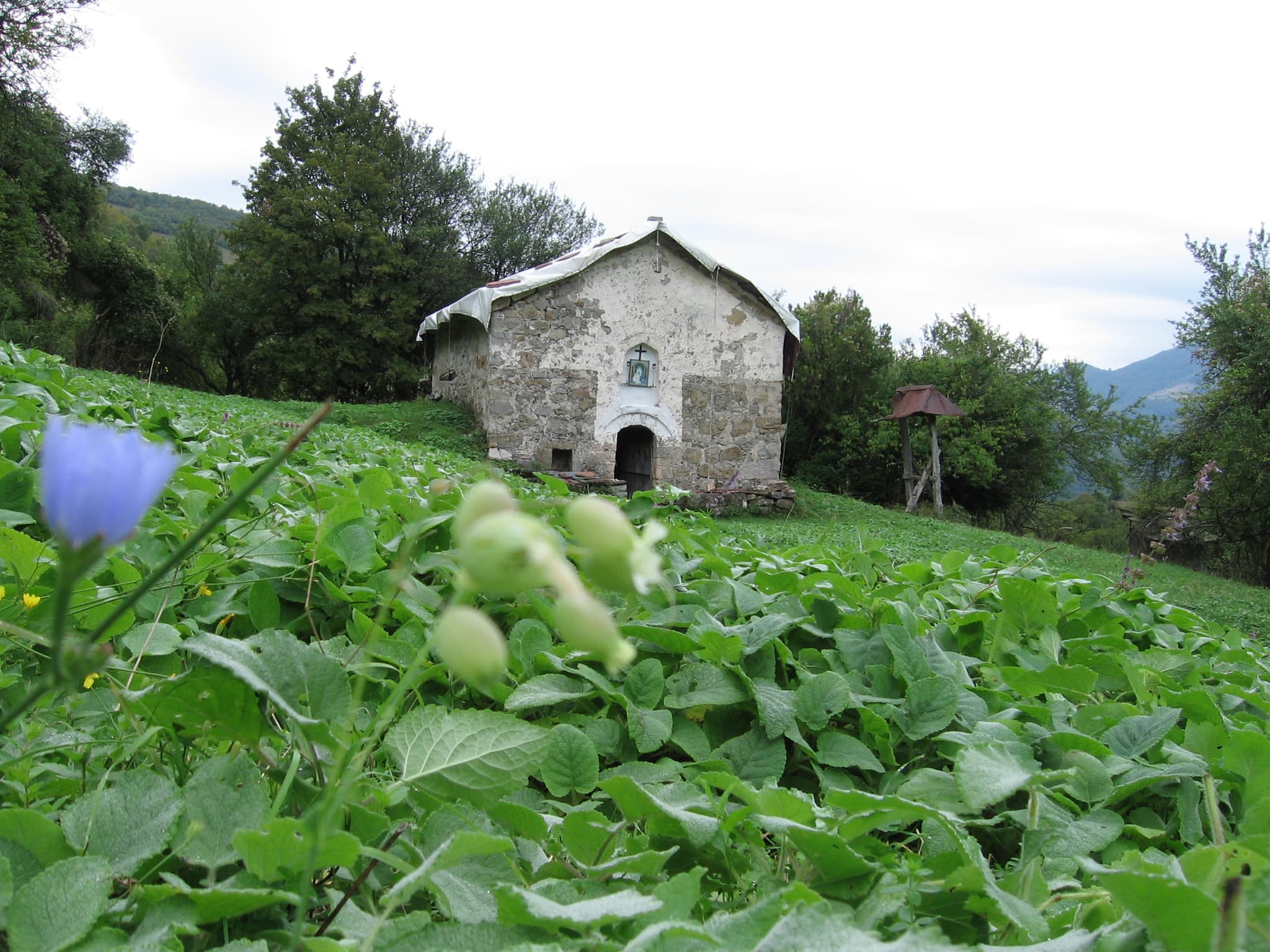Средновековна църква махала Старо село – Миланово